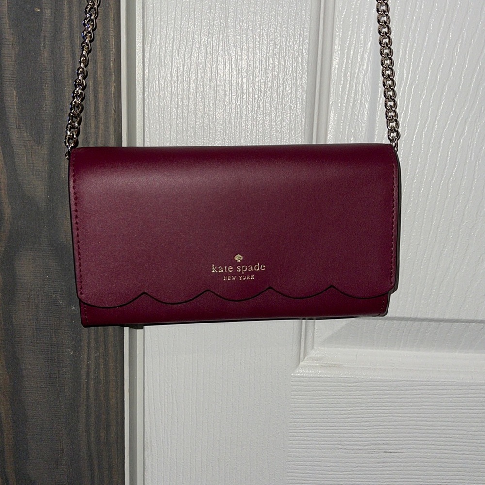 Kate spade wallet with removable chain